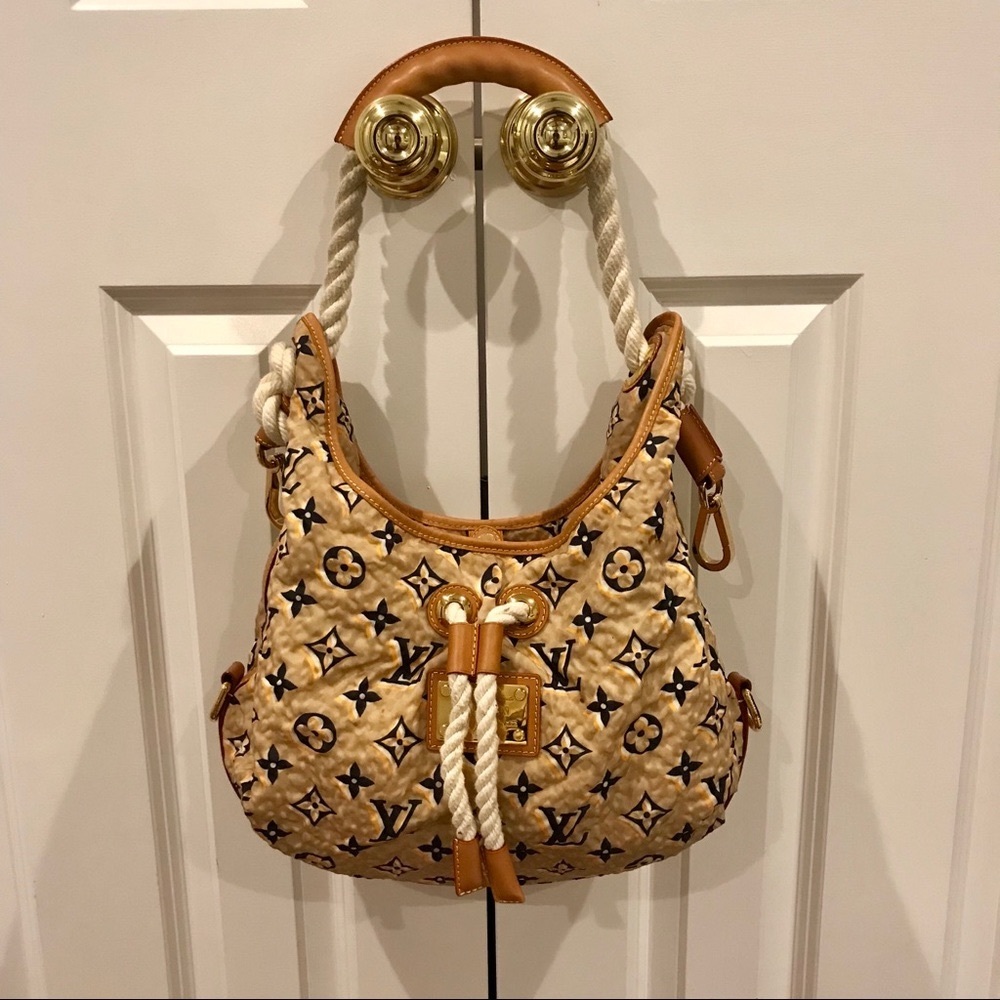 LOUIS VUITTON Limited Edition Sandy Monogram Bag 🔥 - Picture 3 of 10